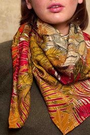 Maxi Wool &amp; Silk Scarf Sweet Flowers