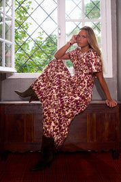 Robe Sofia Leo Painting
