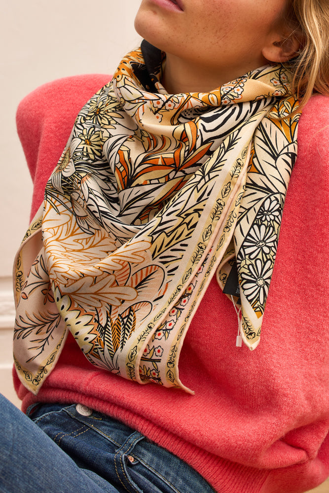 Maxi Foulard Laine et Soie Panthère de nuit pêche