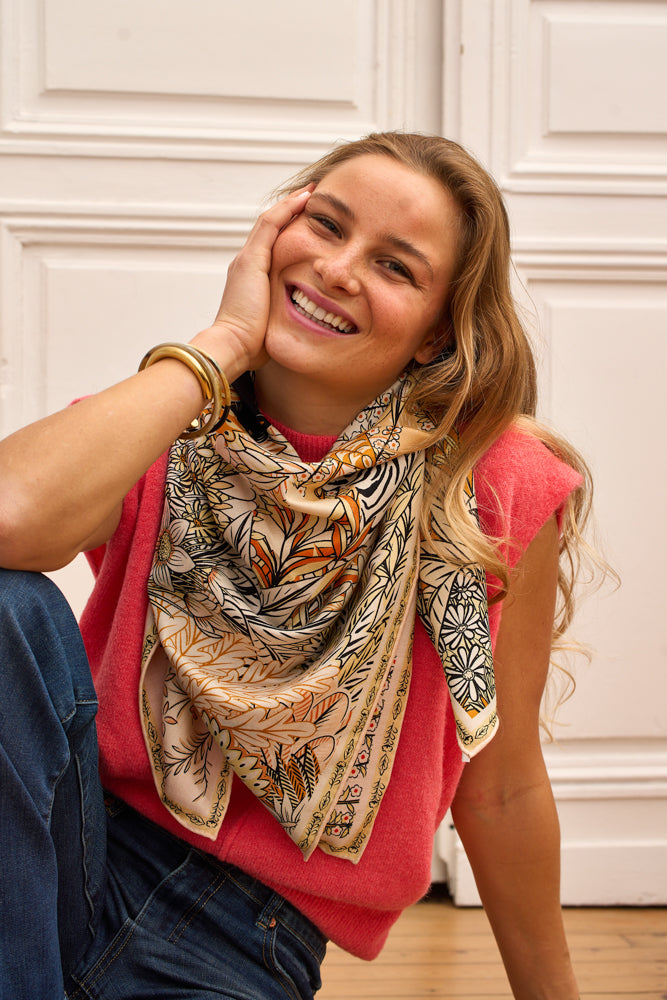 Maxi Foulard Laine et Soie Panthère de nuit pêche