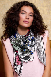 Maxi Foulard Soie Pivoine noires